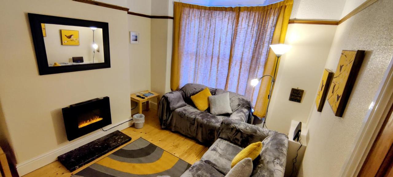 Rhubarb Terrace On The Coast - Sleeps 1-6 Villa โคลวินเบย์ ภายนอก รูปภาพ